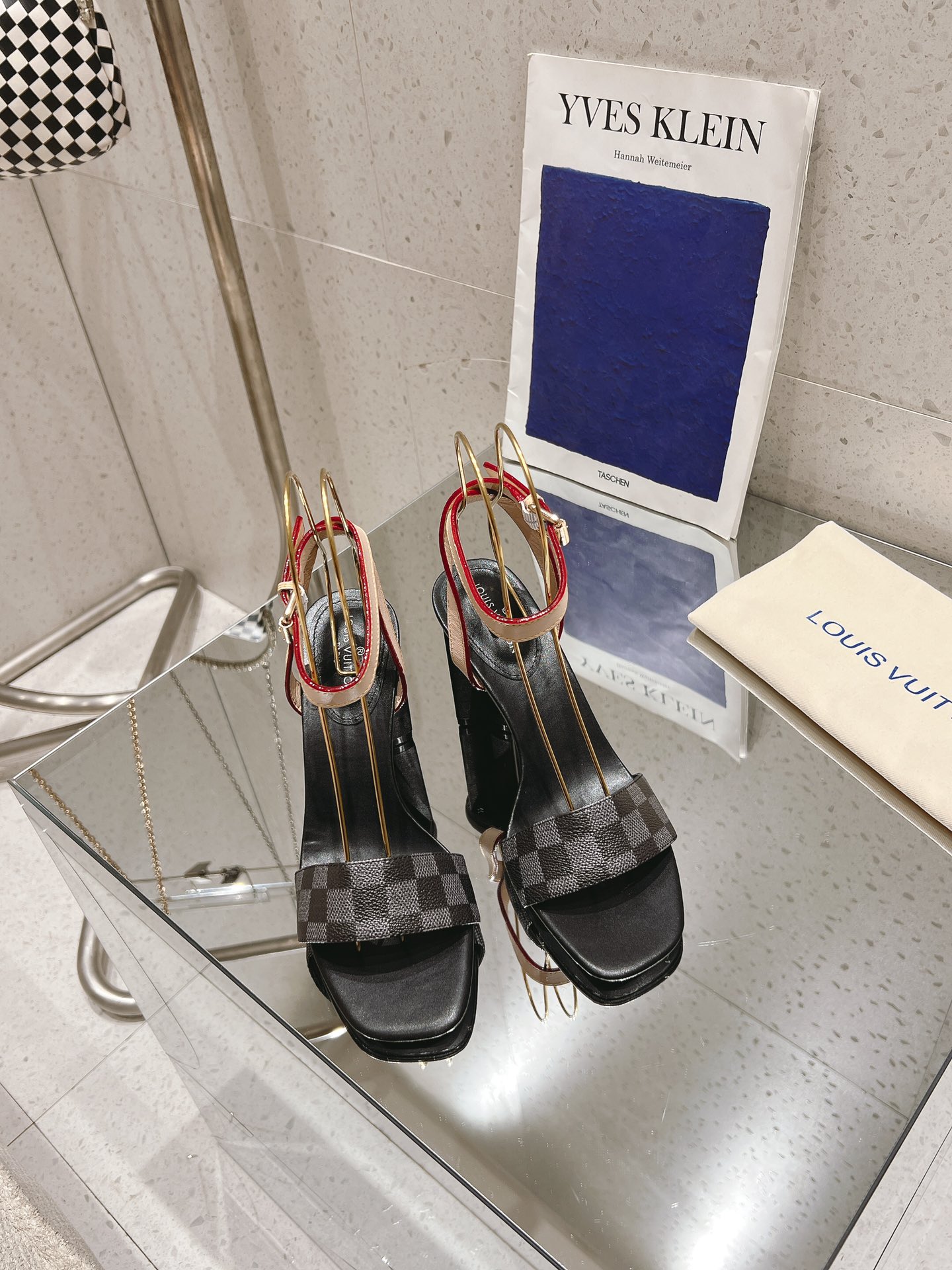 LV Silhouette Sandal 1ACT23